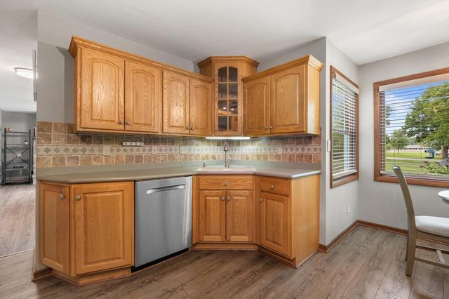 1324 W Paradise COURT, Glendale, WI 53209