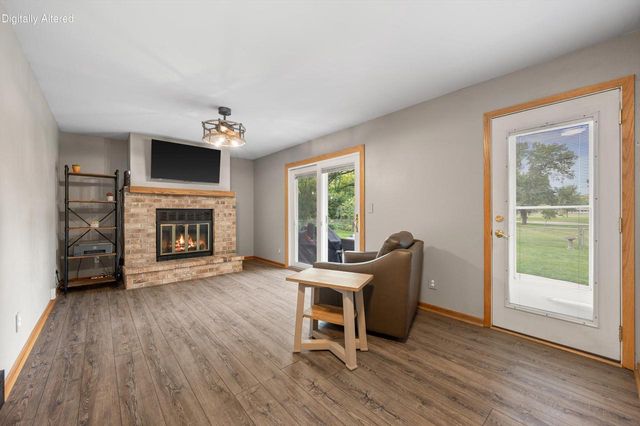 1324 W Paradise COURT, Glendale, WI 53209