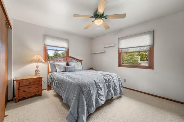 1324 W Paradise COURT, Glendale, WI 53209