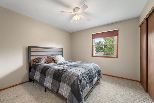 1324 W Paradise COURT, Glendale, WI 53209