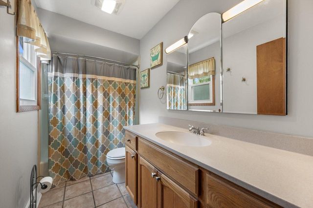 1324 W Paradise COURT, Glendale, WI 53209