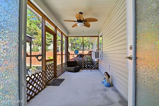 408 N Belvedere Drive, Hampstead, NC 28443