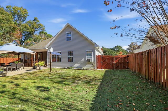 408 N Belvedere Drive, Hampstead, NC 28443