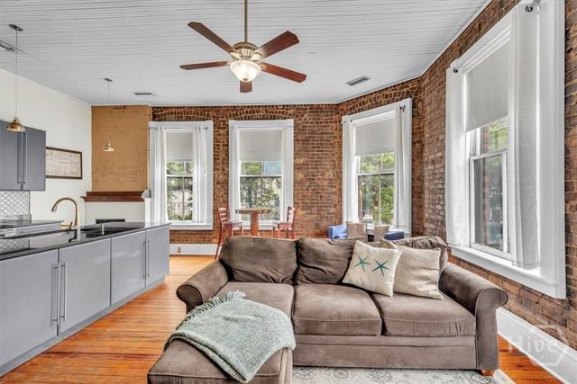 20 W Oglethorpe Avenue D, Savannah, GA 31401