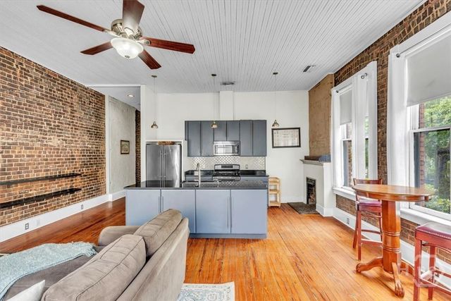 20 W Oglethorpe Avenue D, Savannah, GA 31401