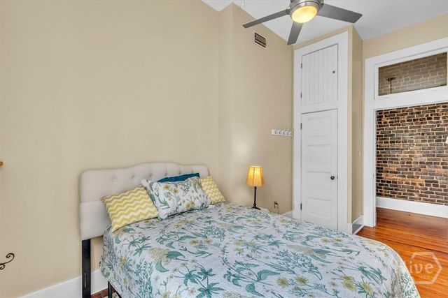 20 W Oglethorpe Avenue D, Savannah, GA 31401