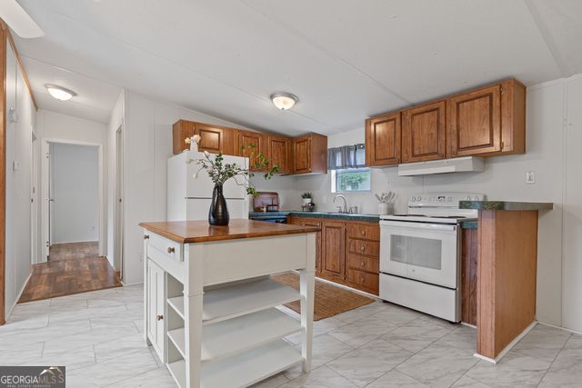 231 Lakeshore Drive, Eatonton, GA 31024
