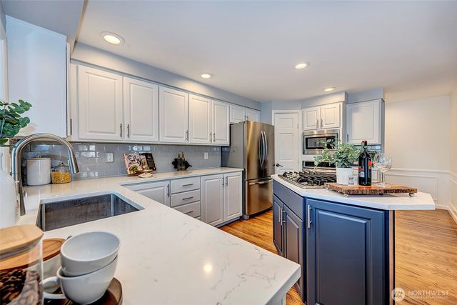1832 231st Place NE, Sammamish, WA 98074