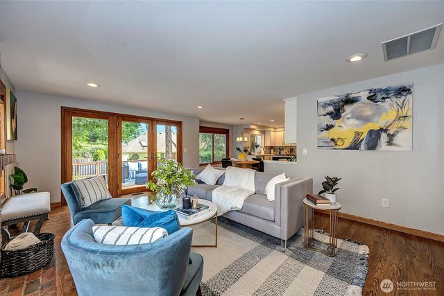 1832 231st Place NE, Sammamish, WA 98074