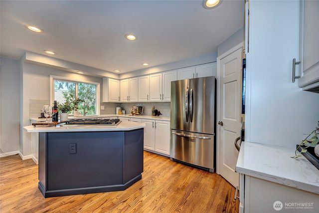 1832 231st Place NE, Sammamish, WA 98074