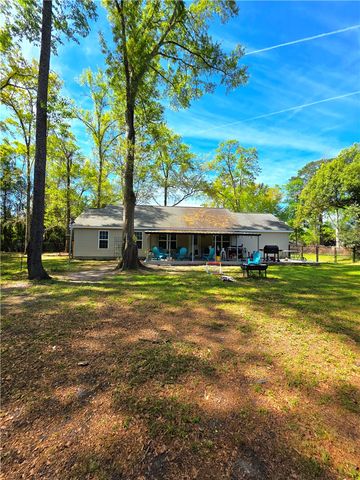 106 Southern Oaks Lane, Blackshear, GA 31516