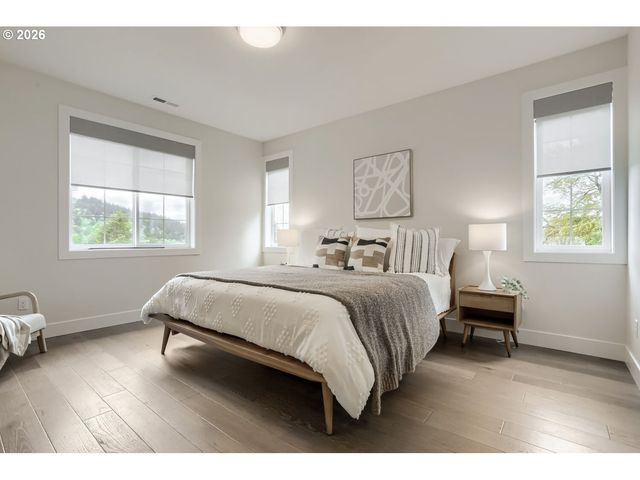 11950 Se VALLEY VIEW Ter, Happy Valley, OR 97086