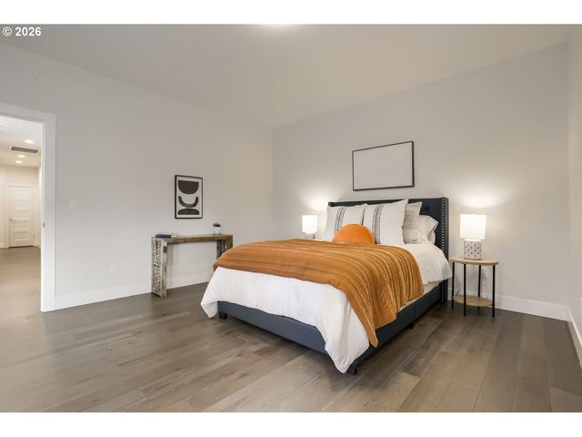 11950 Se VALLEY VIEW Ter, Happy Valley, OR 97086