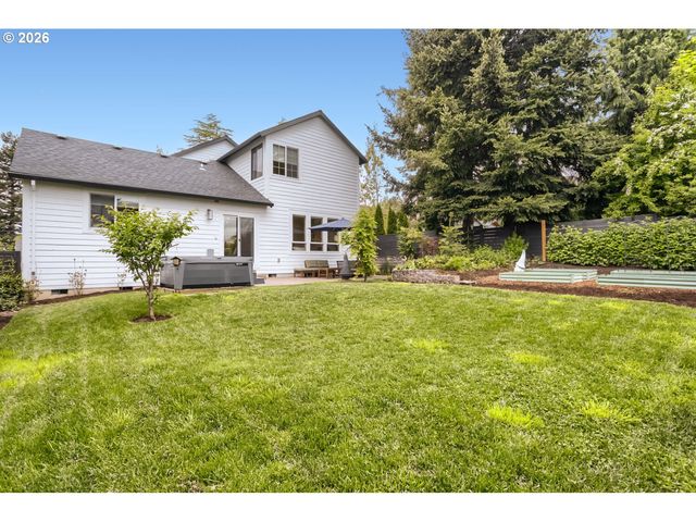 11950 Se VALLEY VIEW Ter, Happy Valley, OR 97086
