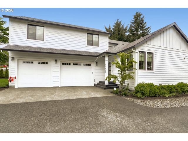 11950 Se VALLEY VIEW Ter, Happy Valley, OR 97086