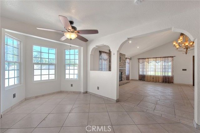 941 W F Street, Colton, CA 92324