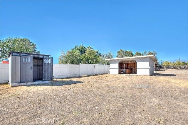 941 W F Street, Colton, CA 92324