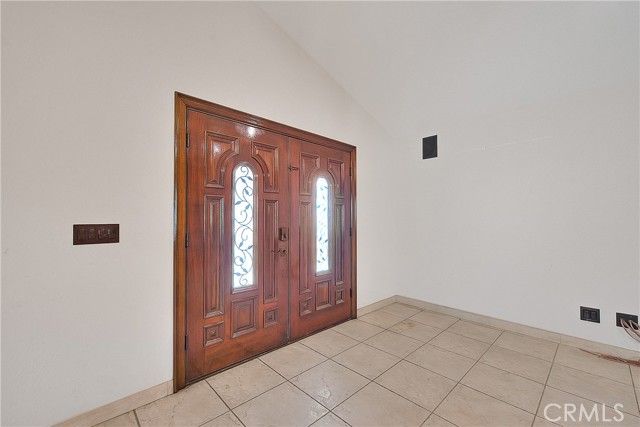 941 W F Street, Colton, CA 92324