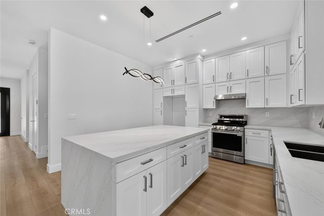 7940 Ethel Avenue, Los Angeles, CA 91605