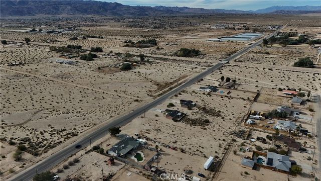792 Amboy, 29 Palms, CA 92277