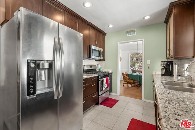 5832 Ranchito Avenue, Van Nuys (los Angeles), CA 91401