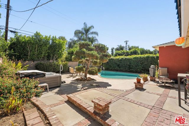 5832 Ranchito Avenue, Van Nuys (los Angeles), CA 91401