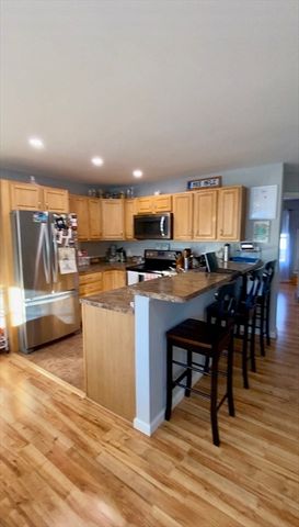 20 Maine Ave 20, Easthampton, MA 01027