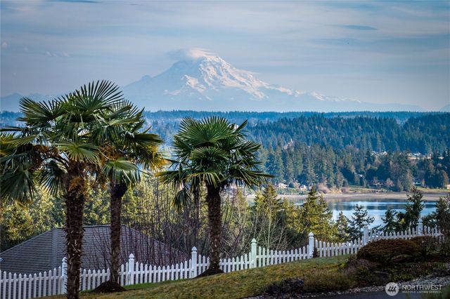 6475 Windfall Place NW, Bremerton, WA 98312