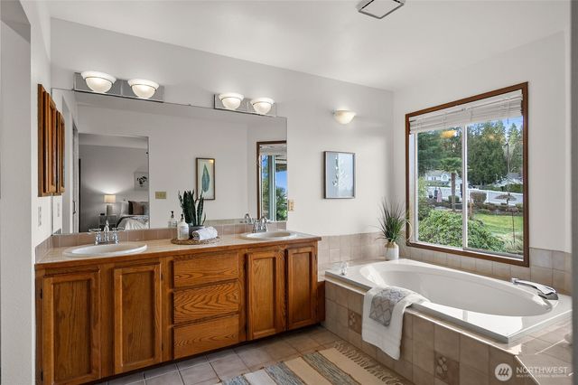 6475 Windfall Place NW, Bremerton, WA 98312