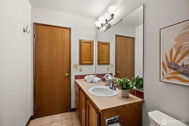 6475 Windfall Place NW, Bremerton, WA 98312