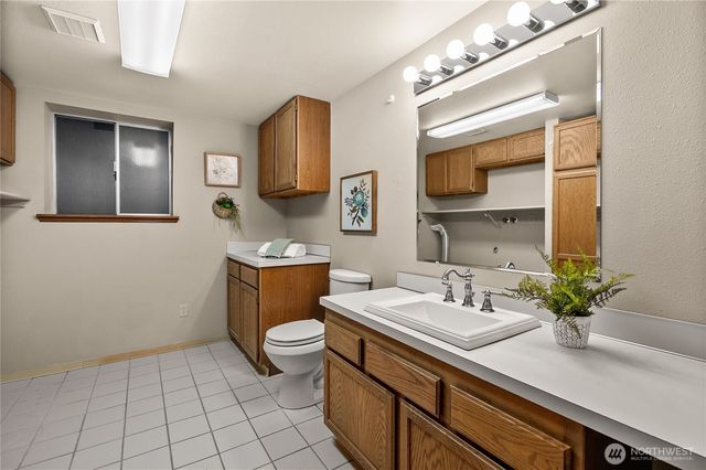 6475 Windfall Place NW, Bremerton, WA 98312