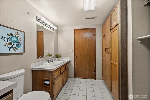 6475 Windfall Place NW, Bremerton, WA 98312