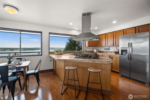 6475 Windfall Place NW, Bremerton, WA 98312