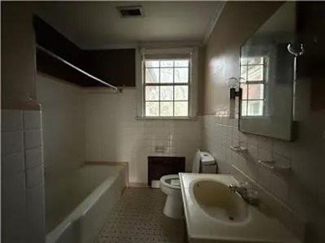 82 S Midway Street, Clayton, AL 36016