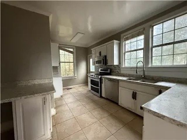 82 S Midway Street, Clayton, AL 36016