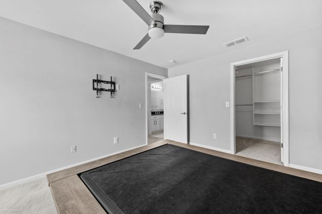 52018 Heatherstone Avenue, Macomb, MI 48042