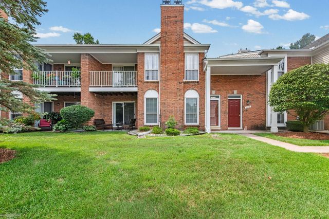 52018 Heatherstone Avenue, Macomb, MI 48042