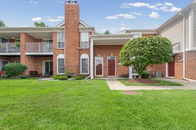 52018 Heatherstone Avenue, Macomb, MI 48042
