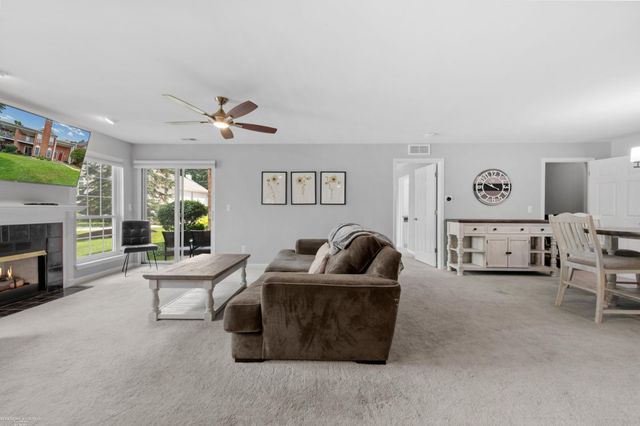 52018 Heatherstone Avenue, Macomb, MI 48042