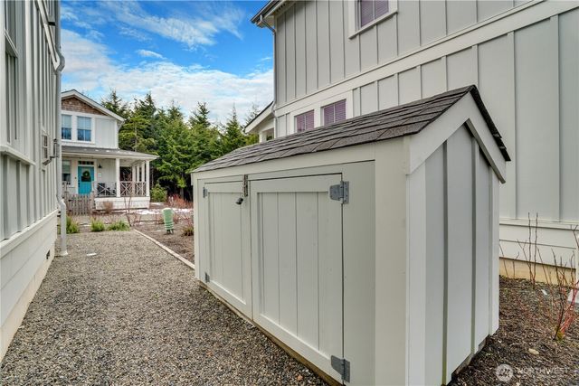 74 Elk Creek Loop, Pacific Beach, WA 98571