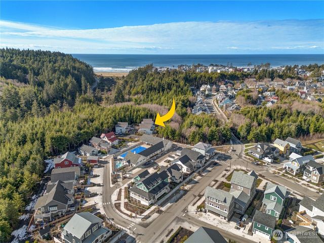 74 Elk Creek Loop, Pacific Beach, WA 98571