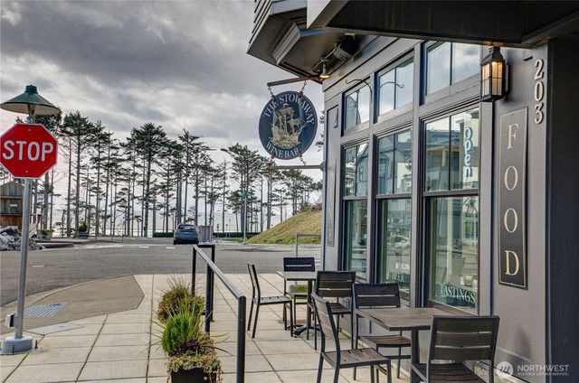 74 Elk Creek Loop, Pacific Beach, WA 98571