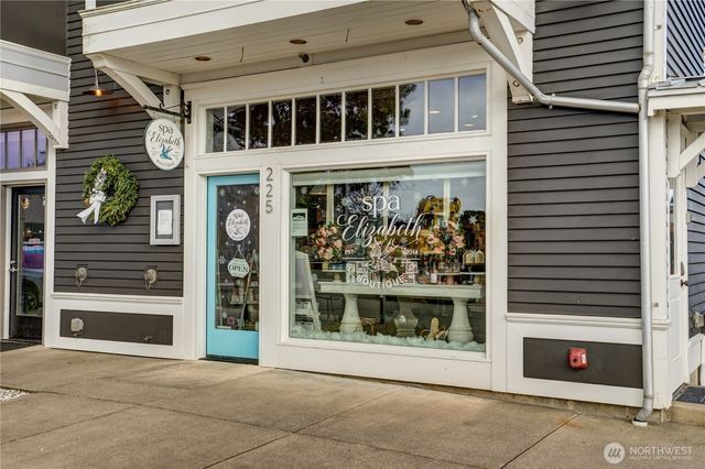 74 Elk Creek Loop, Pacific Beach, WA 98571