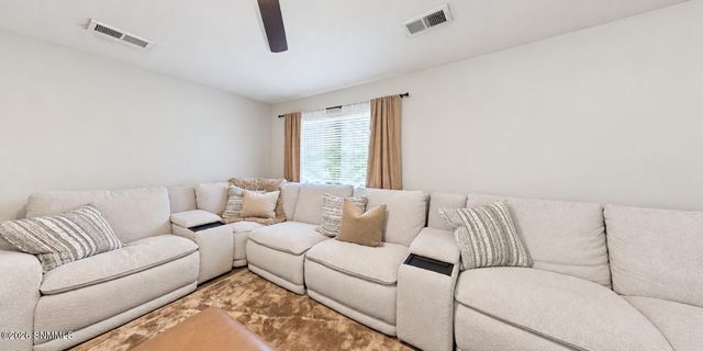 999 Gilmer Way, Las Cruces, NM 88005