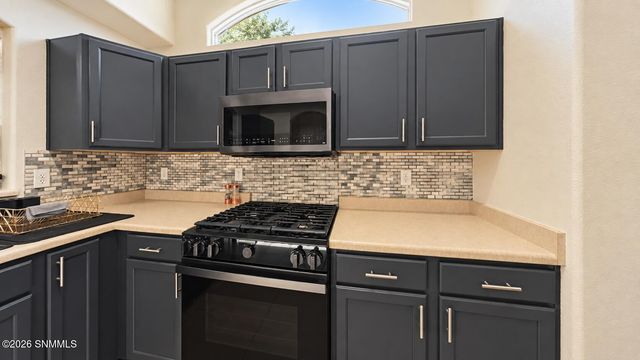 999 Gilmer Way, Las Cruces, NM 88005