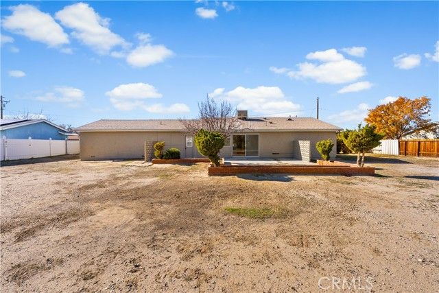 40596 Fieldspring, Lancaster, CA 93535