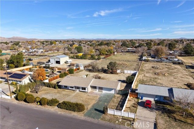 40596 Fieldspring, Lancaster, CA 93535