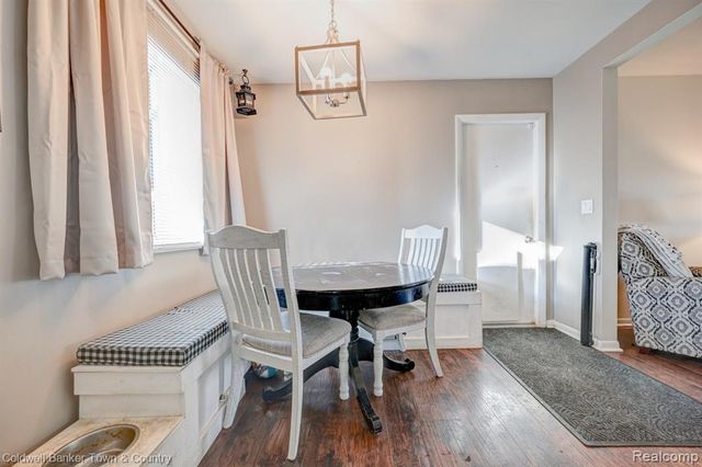 304 John Street, Holly, MI 48442