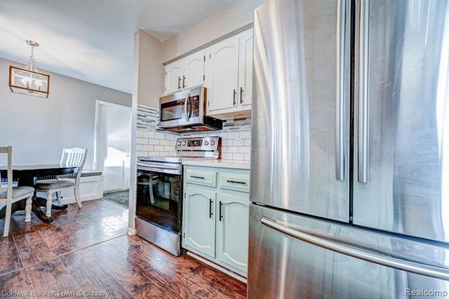 304 John Street, Holly, MI 48442