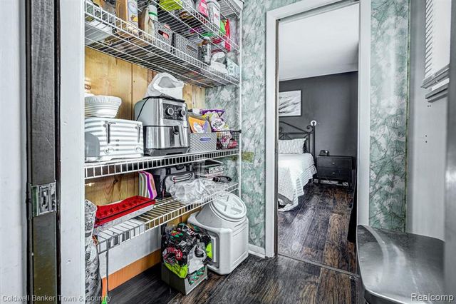 304 John Street, Holly, MI 48442